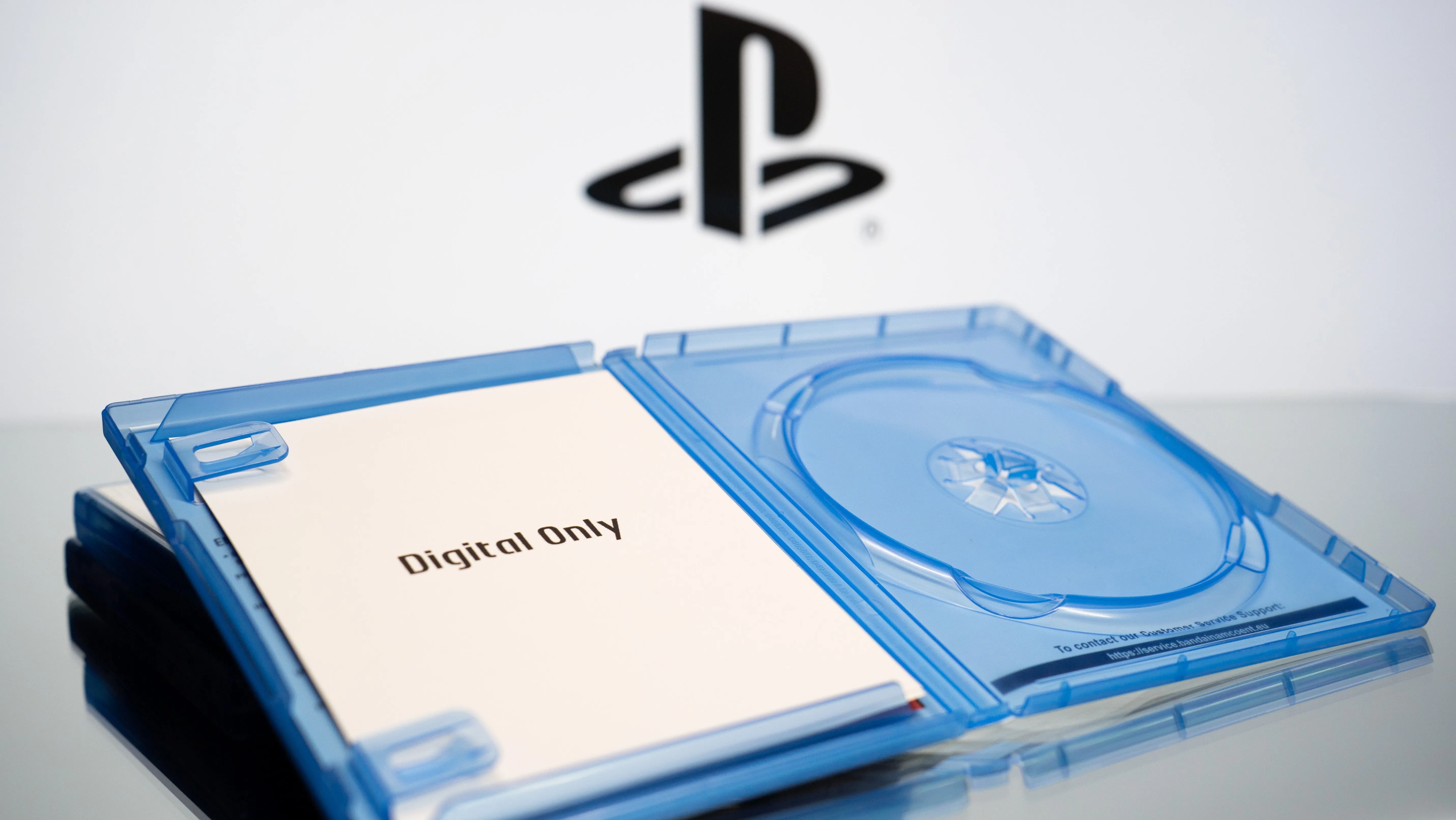 Всего 7 игр для PlayStation продались тиражом более 100 000 физических копий в США в этом году Всего 7 игр для PlayStation продались тиражом более 100 000 физических копий в США в этом году