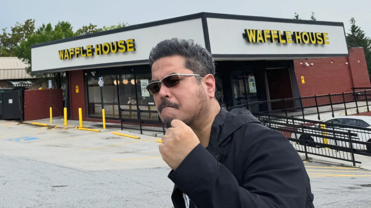 Директор Tekken Кацухиро Харада наконец посетил Waffle House Директор Tekken Кацухиро Харада наконец посетил Waffle House